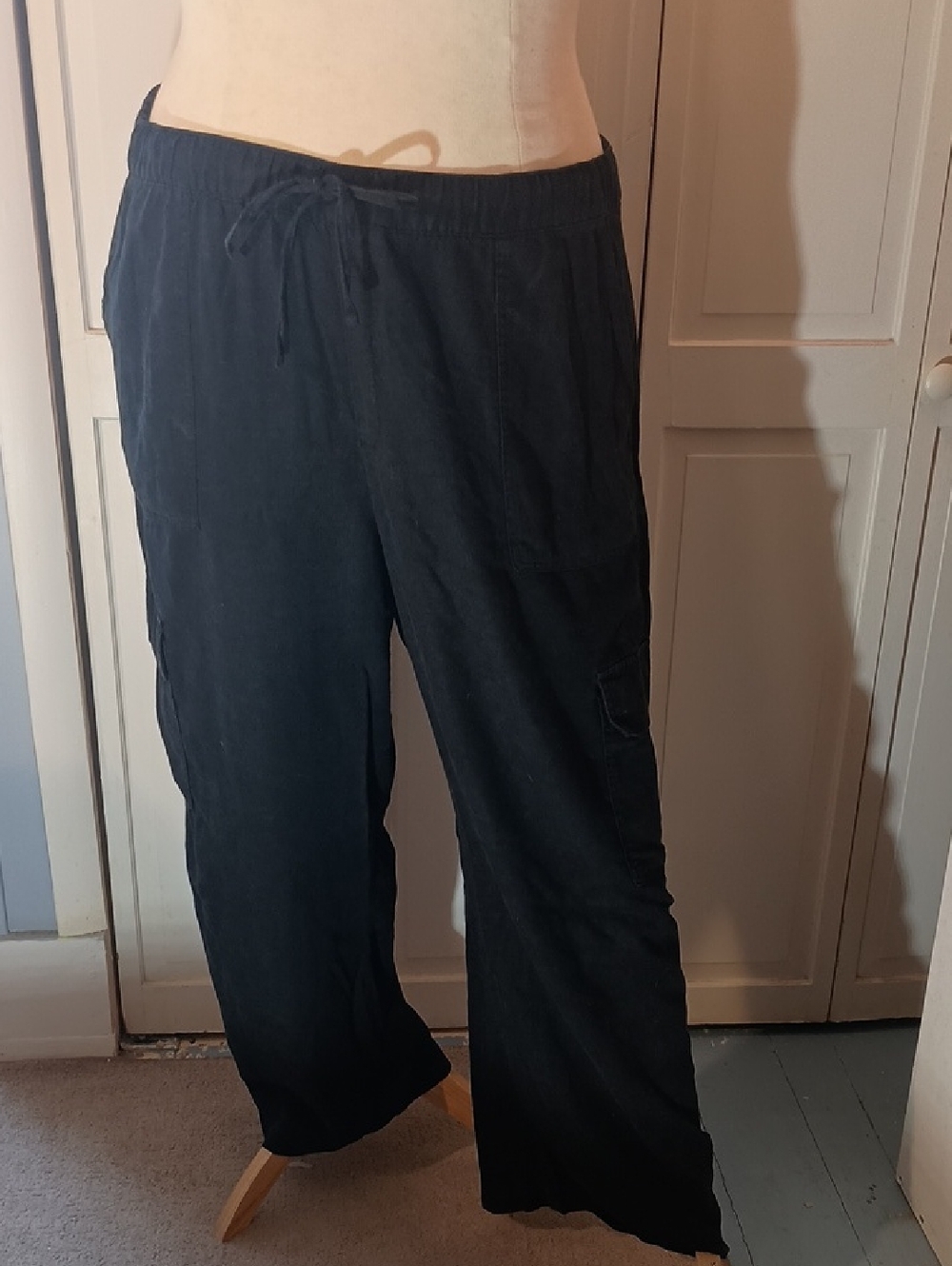 GAP Women's Linen Blend Cargo Drawstring Pants